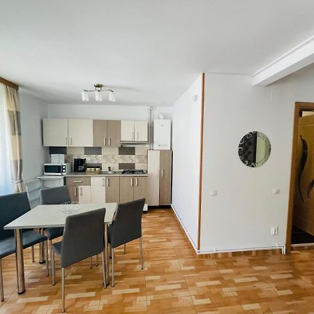 Apartamento Garsoniera Family Buşteni Exterior foto