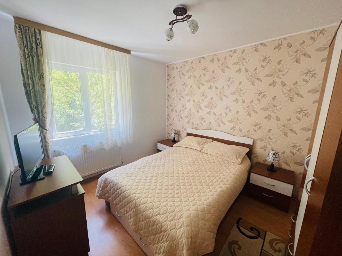 Apartamento Garsoniera Family Buşteni Exterior foto